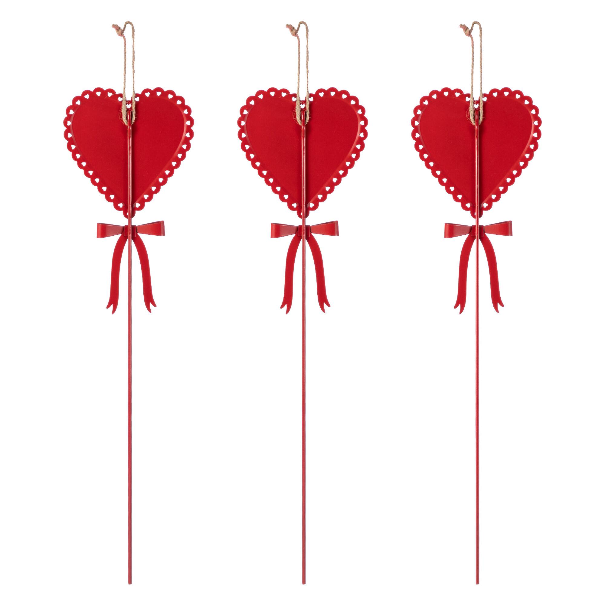 Glitzhome® 16" Valentine's Metal Heart Yard Stake Set